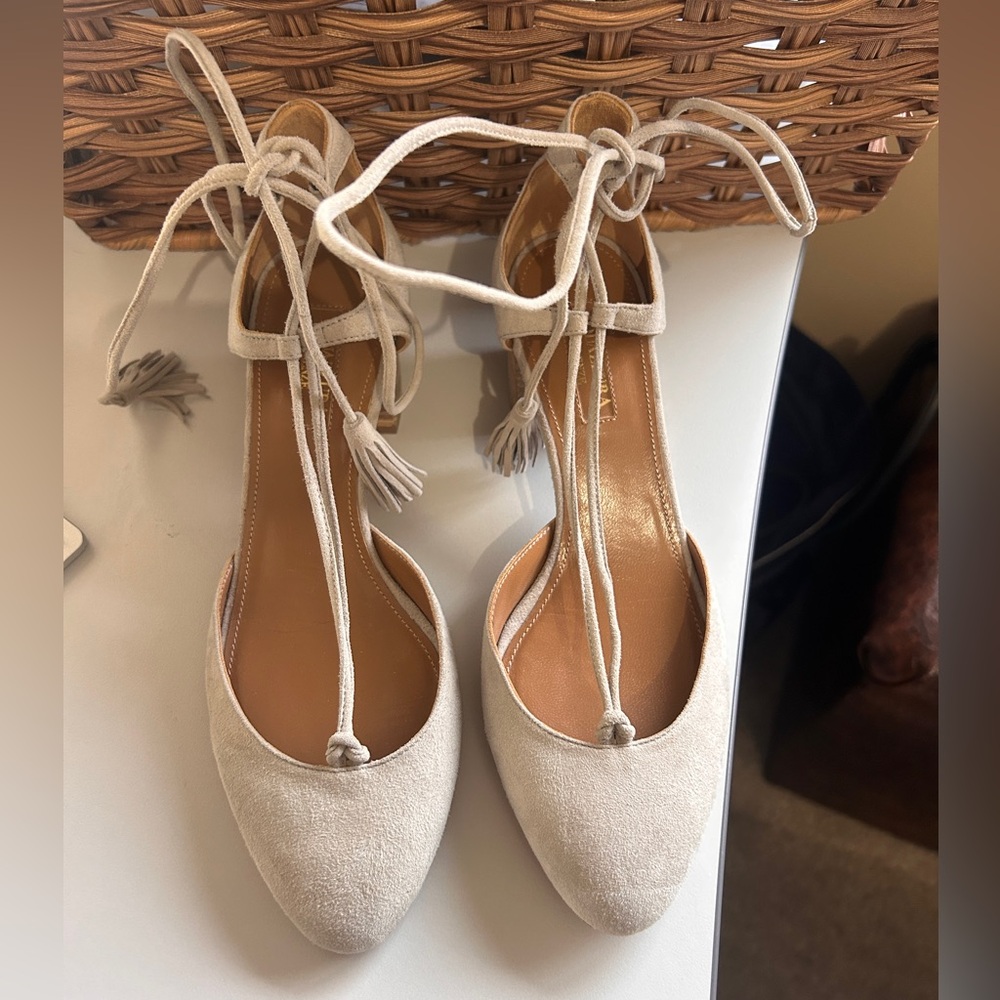 Aquazzura. Suede Tassel Accents D'Orsay Pumps • size 36 - Picture 4 of 10